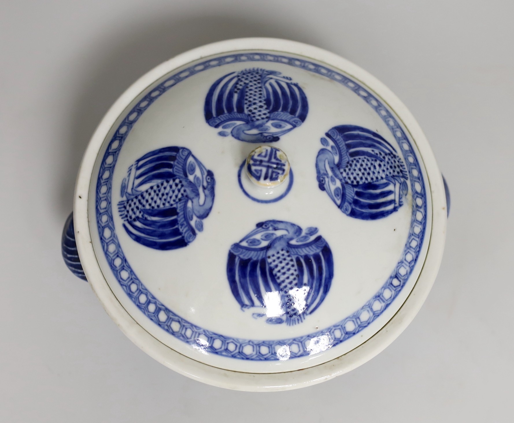 A 19th century Chinese blue and white ‘Phoenix medallion’ rice bowl and cover, 14cm tall
